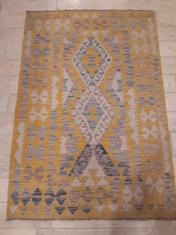 Kelim, reine Wolle, handgeknüpft aus Iran, ca. 150x192 cm, neu, Art.-Nr. 0195 *