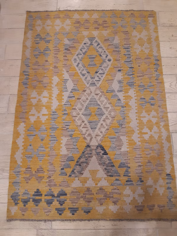 Kelim, reine Wolle, handgeknüpft aus Iran, ca. 150x192 cm, neu, Art.-Nr. 0195 *
